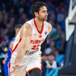 nba-tecrubesi-bursa-da-tofas-furkan-korkmaz-i-kadrosuna-katti-1761902114-9_large.webp.webp
