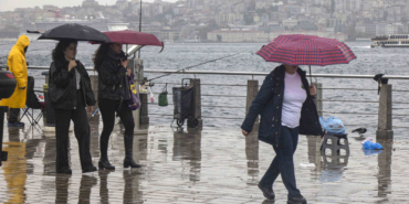 yarina-dikkat-istanbul-basta-olmak-uzere-bircok-kente-kuvvetli-yagis-geliyor-znoi.jpg