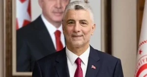 gorevden-alinmasi-beklenen-ticaret-bakani-omer-bolat-in-gafi-gundem-oldu-1713424545-393_large.webp.webp