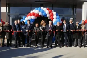 Bursa’da Çağdaş Eğitim Kooperatifi Spor Salonu Açıldı