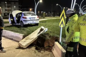 Bolu’da Kontrolden Çıkan Araç Refüje Çarptı!