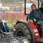 Kadınlar, Yaban Mersini ile Mahallenin Kaderini Değiştirdi