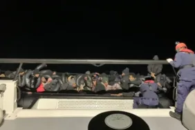 İzmir Açıklarında 44 Düzensiz Göçmen Yakalandı