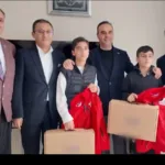 Altın Çocuklara Bakan’dan Övgü ve Hediye!