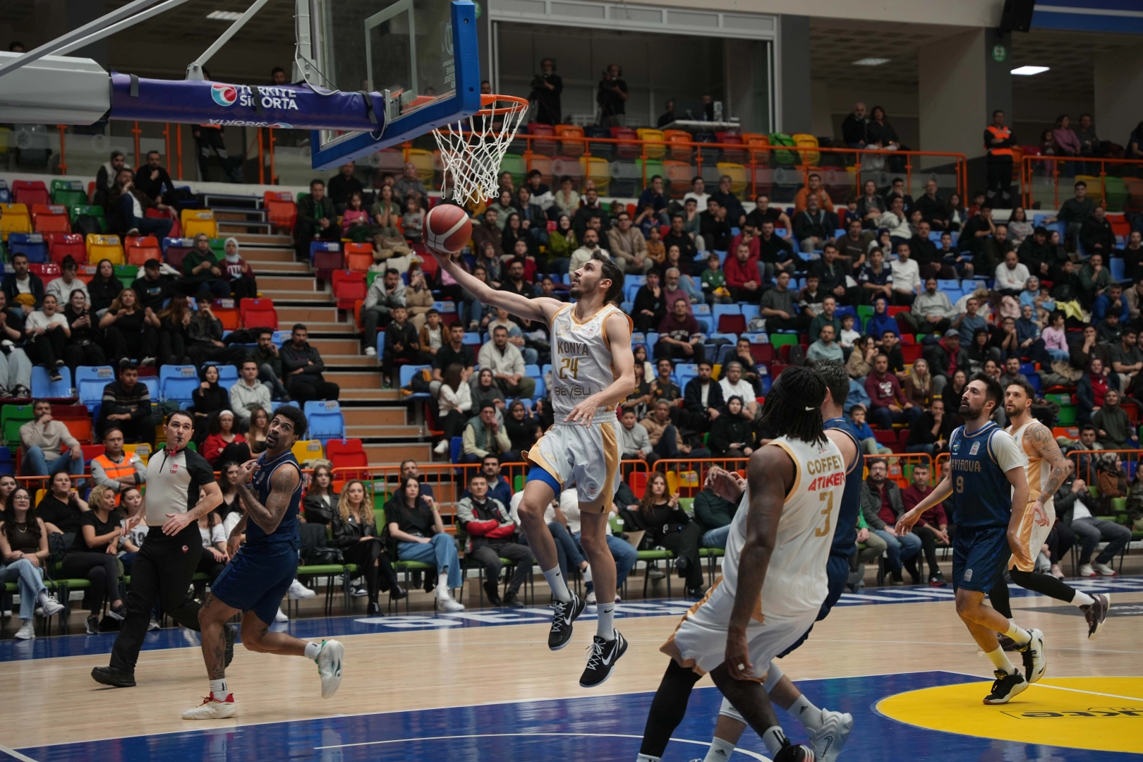 Konya, Çayırova’yı 86-84 ile Geçti!