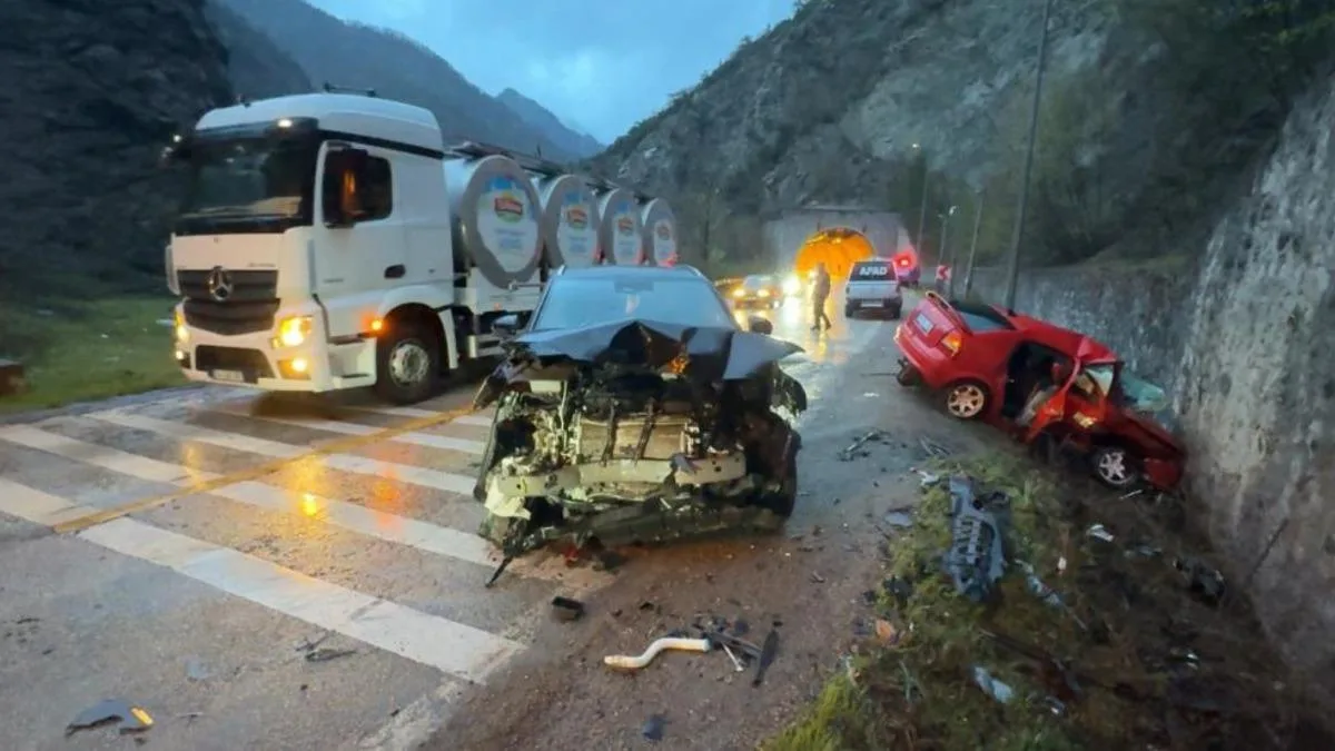 Karabük’te Feci Kaza: İki Araç Çarpıştı!