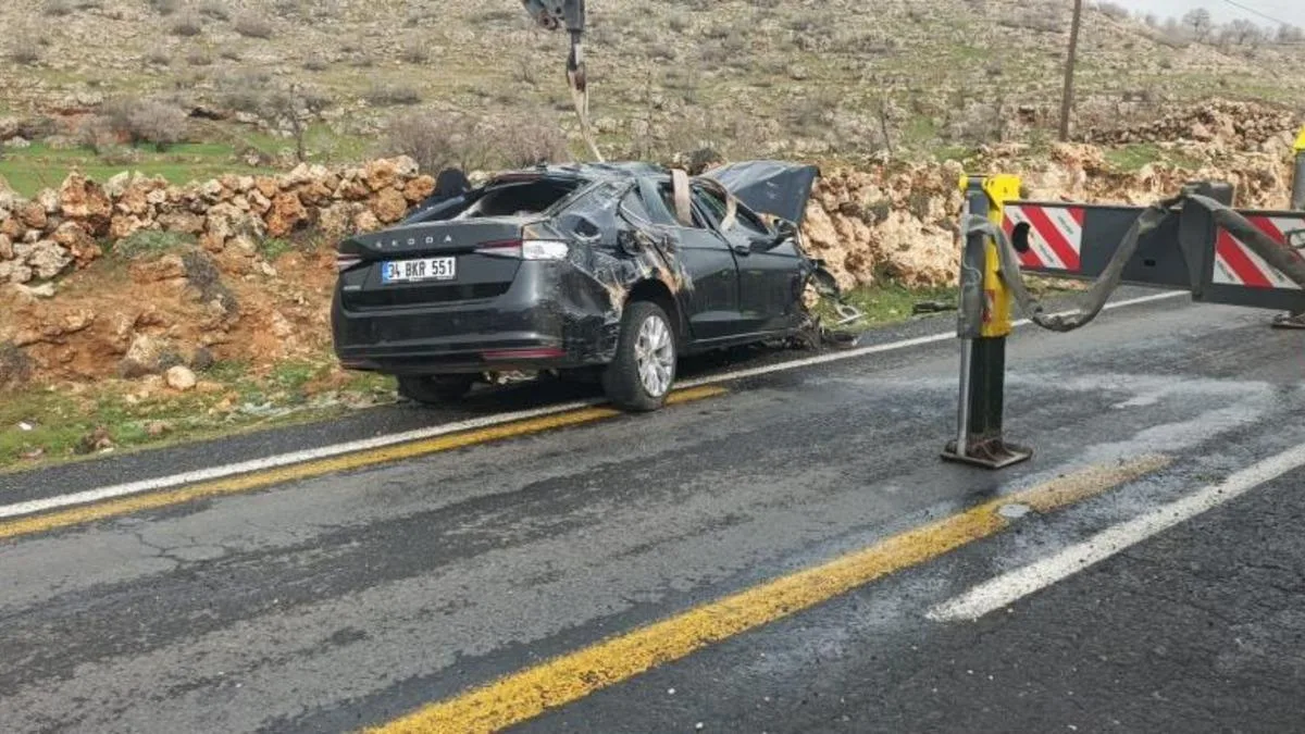 Midyat’ta Takla Atan Araçta 3 Yaralı!
