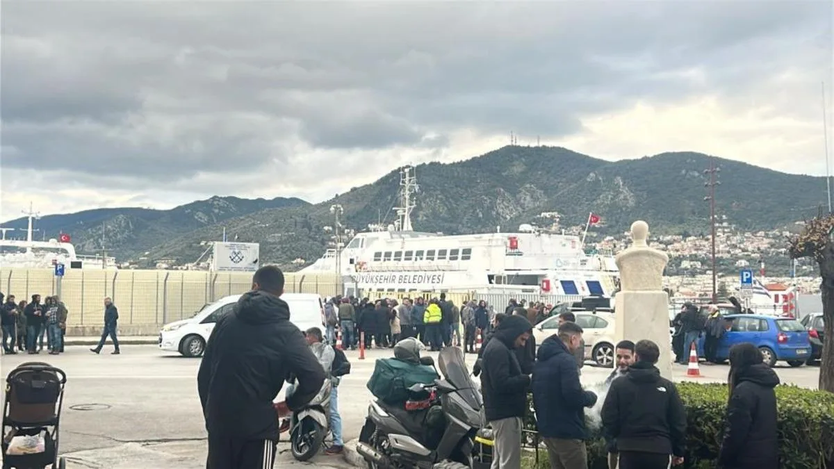 Midilli’de Çiftçi Grevi: Feribot Seferleri Askıya Alındı