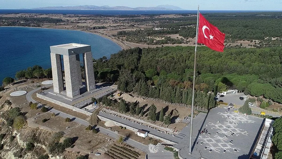 Bisikletle Çanakkale Kahramanlarını Anıyorlar