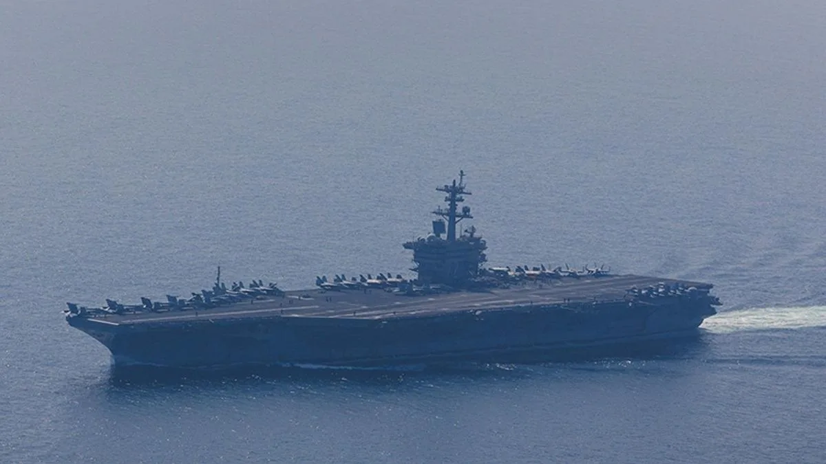 Iran, USS Abraham Lincoln’ı Hedef Aldı!
