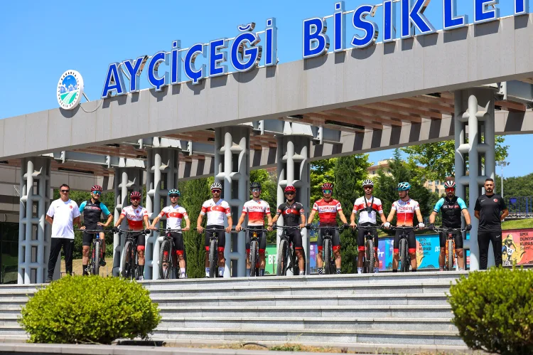 Bisikletçiler Sakarya’da Milli Takım İçin Kamp Yapıyor