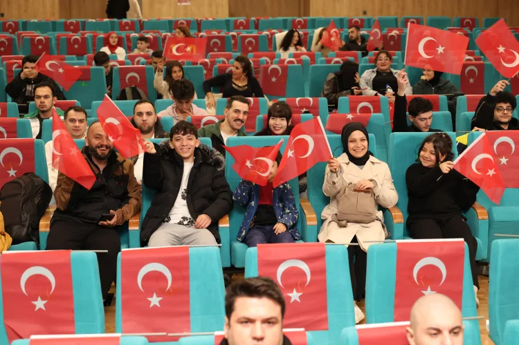 Osmangazi’de Dev Ekranda Milli Coşku!
