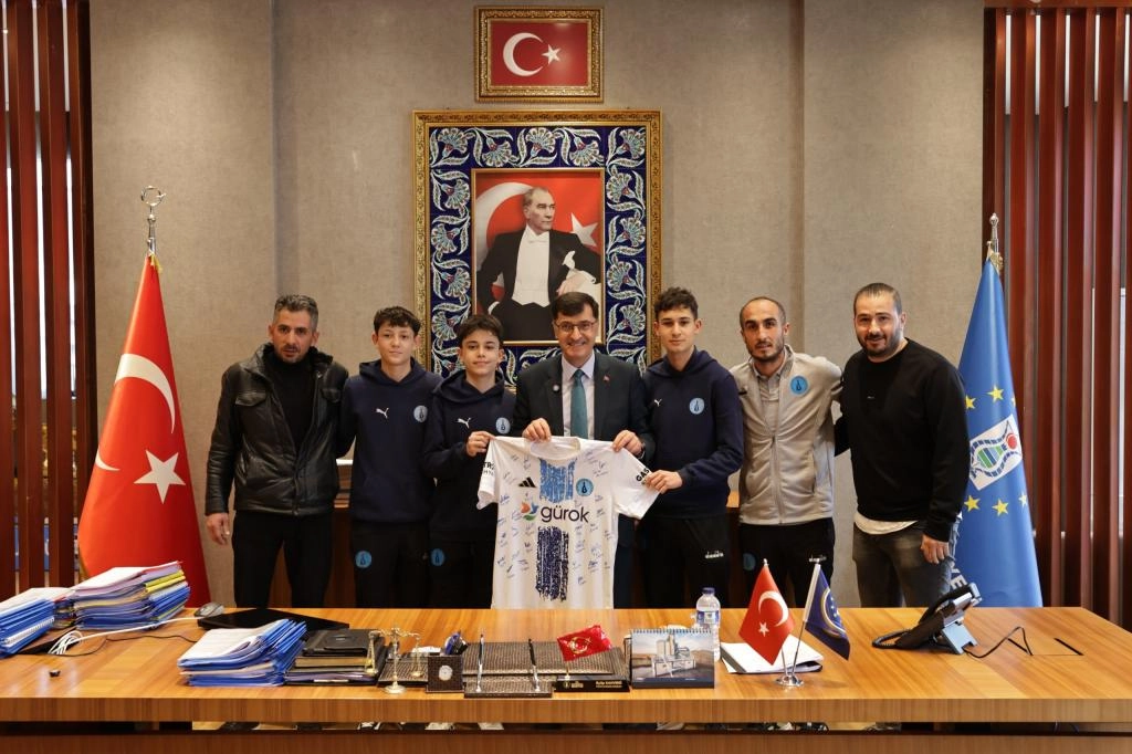 Kütahyaspor U-15, Namağlup Şampiyonluk Kutladı!