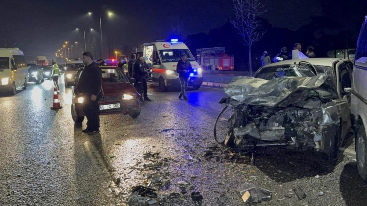 Samsun’da Minibüs Kaza Yaptı: Şans Eseri Yaralı Yok!