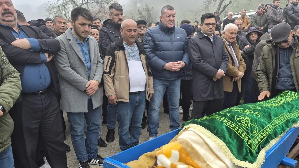 Çocuk Gölette Kayboldu, Kurtarılamadı