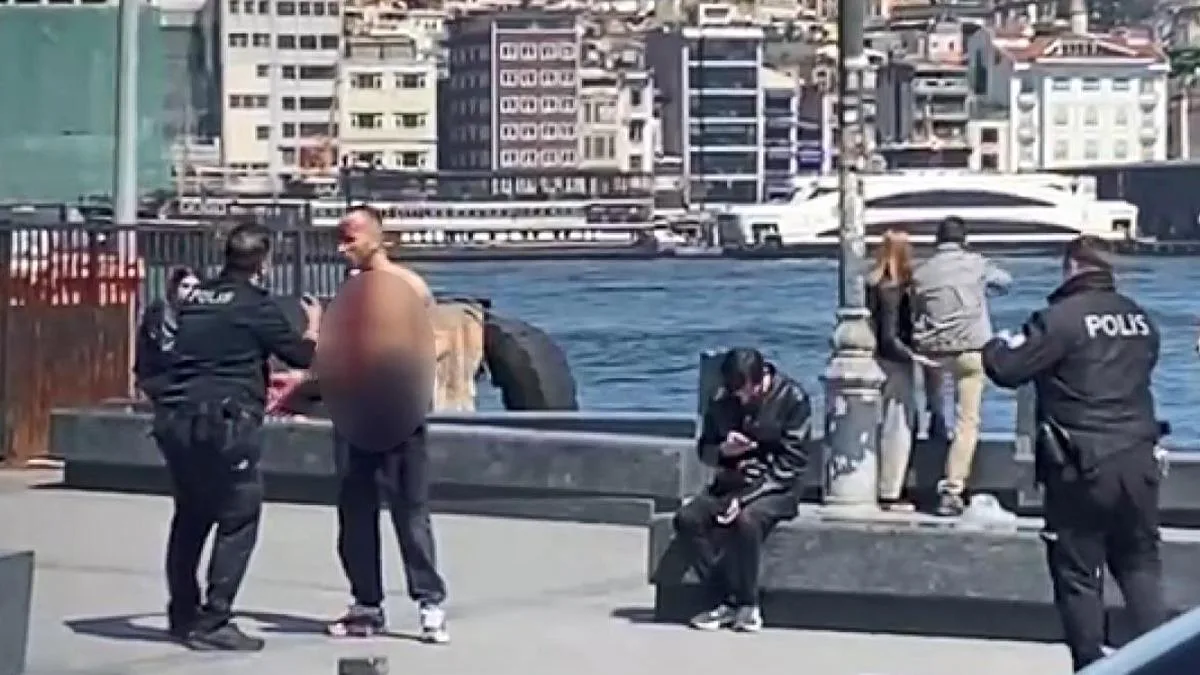Büfeden Aldığı Bıçakla Boğazını Kesti!