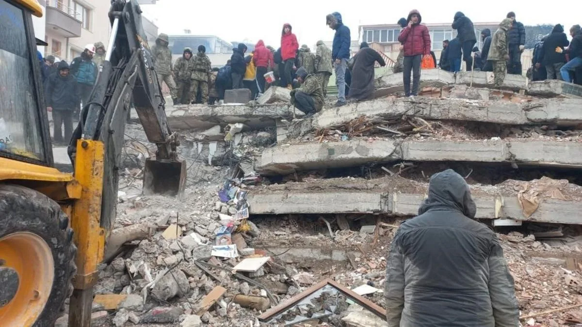 Yıkılan Apartman Davasında Hapis Cezaları Verildi