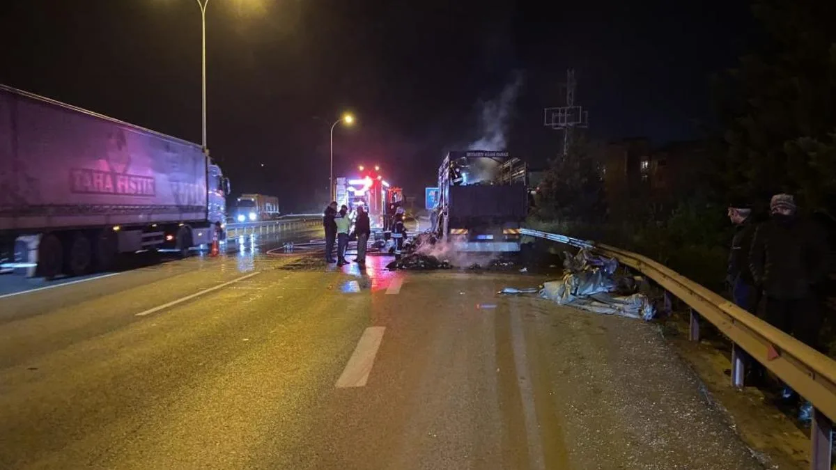Kamyonda Yangın Panik Yarattı! Olay Anı…