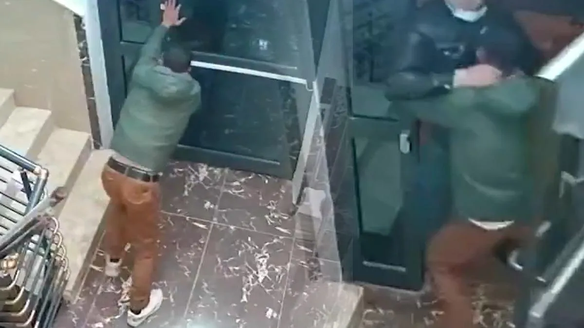 Eski Eşine Parke Taşıyla Saldırdı!