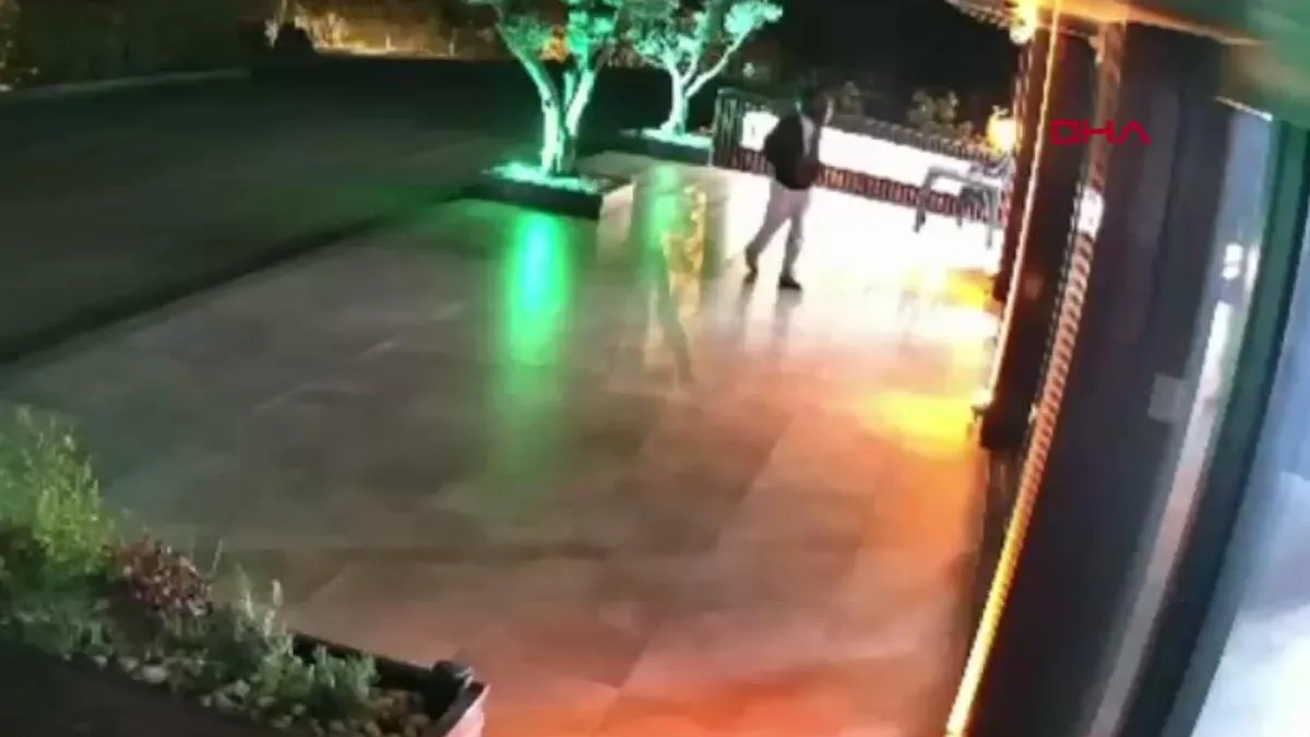 Oto Galeriye El Bombasıyla Saldırı!