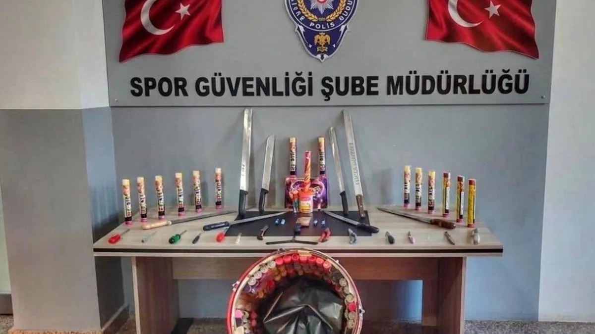 Göztepe Taraftarında 80 Meşale Şoku!