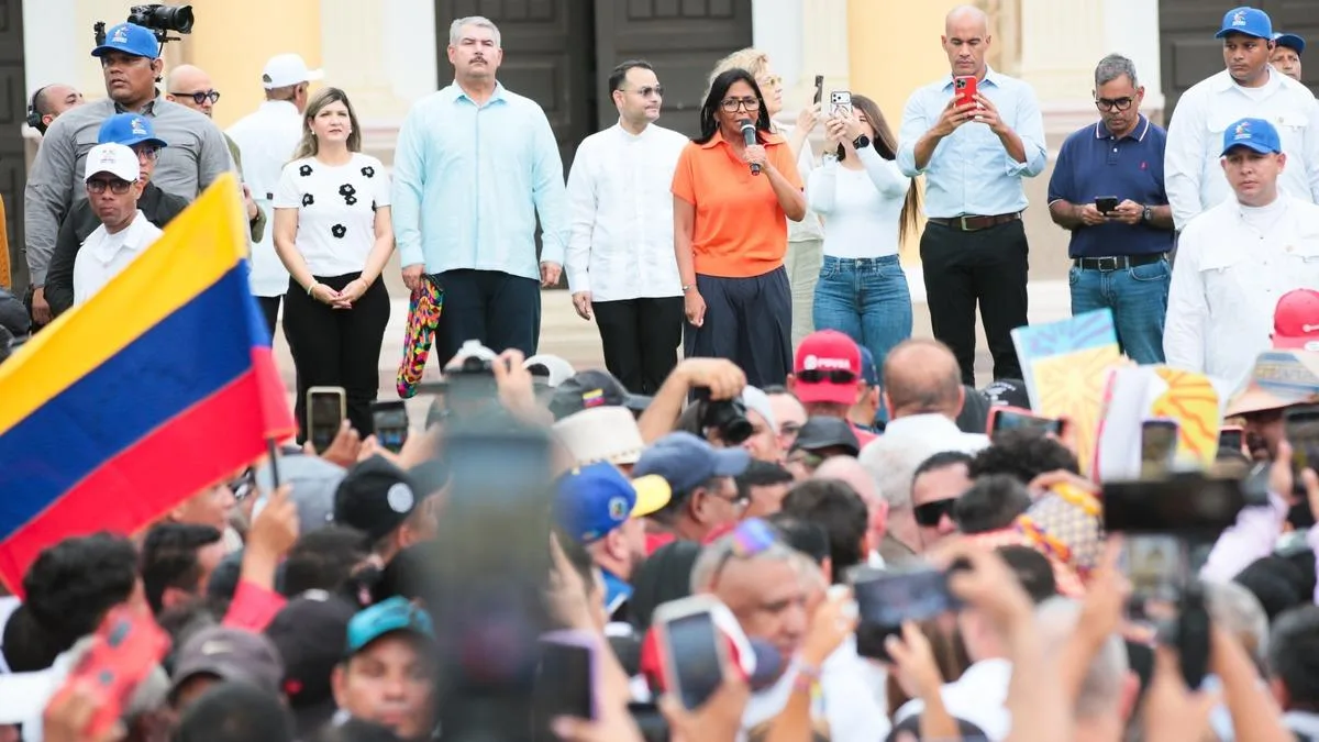 Venezuelalılar Yaptırımlara Karşı Yürüyüşe Çıktı