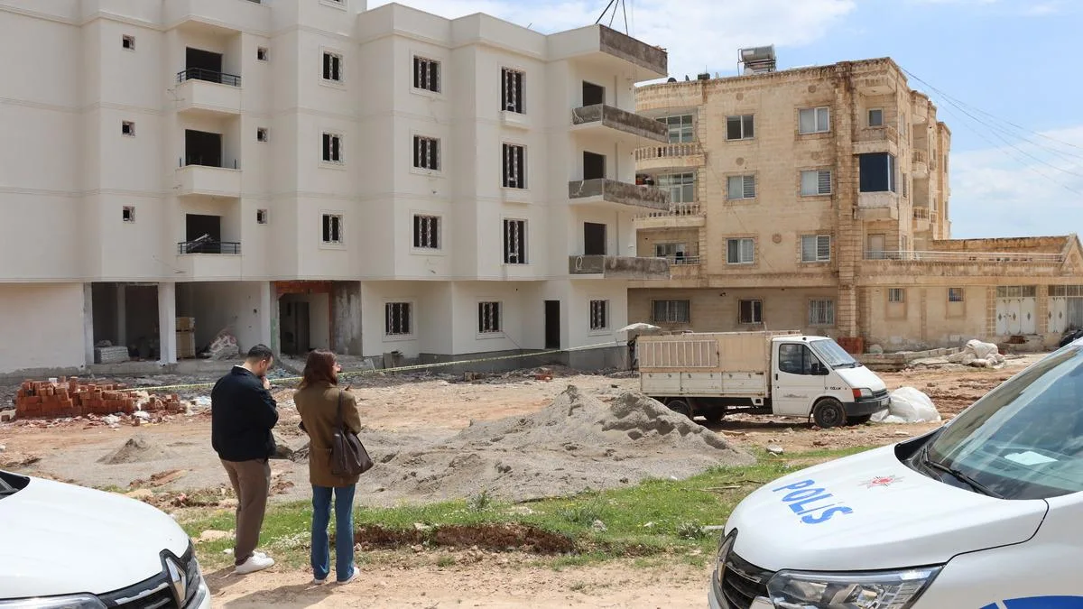 İnşaatta Düşen İşçi Hayatını Kaybetti