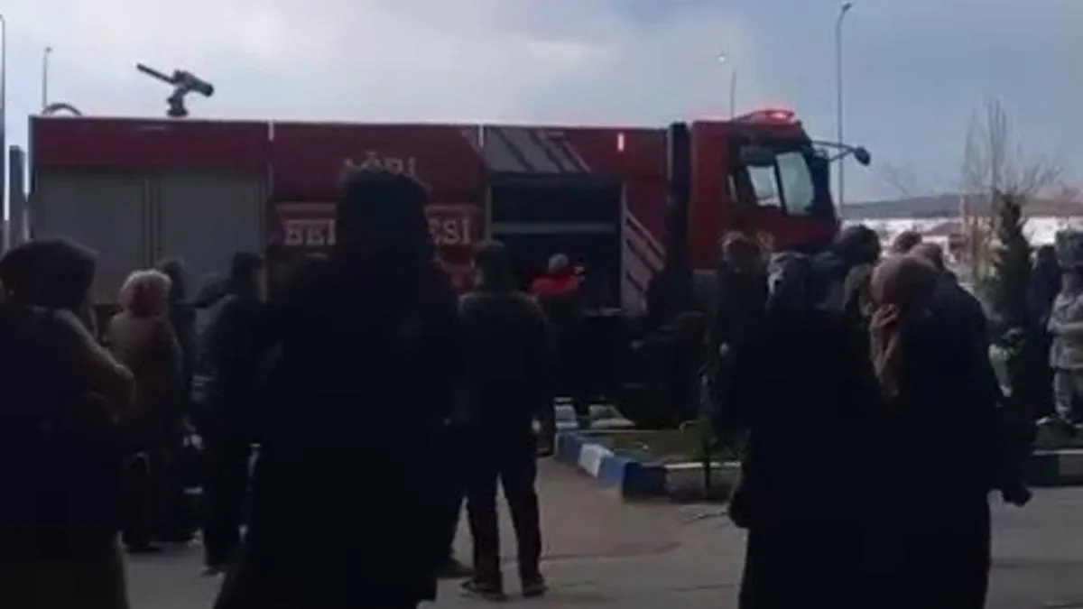 Ağrı Hastanesi’nde Yangın: Acil Tahliye Başladı!