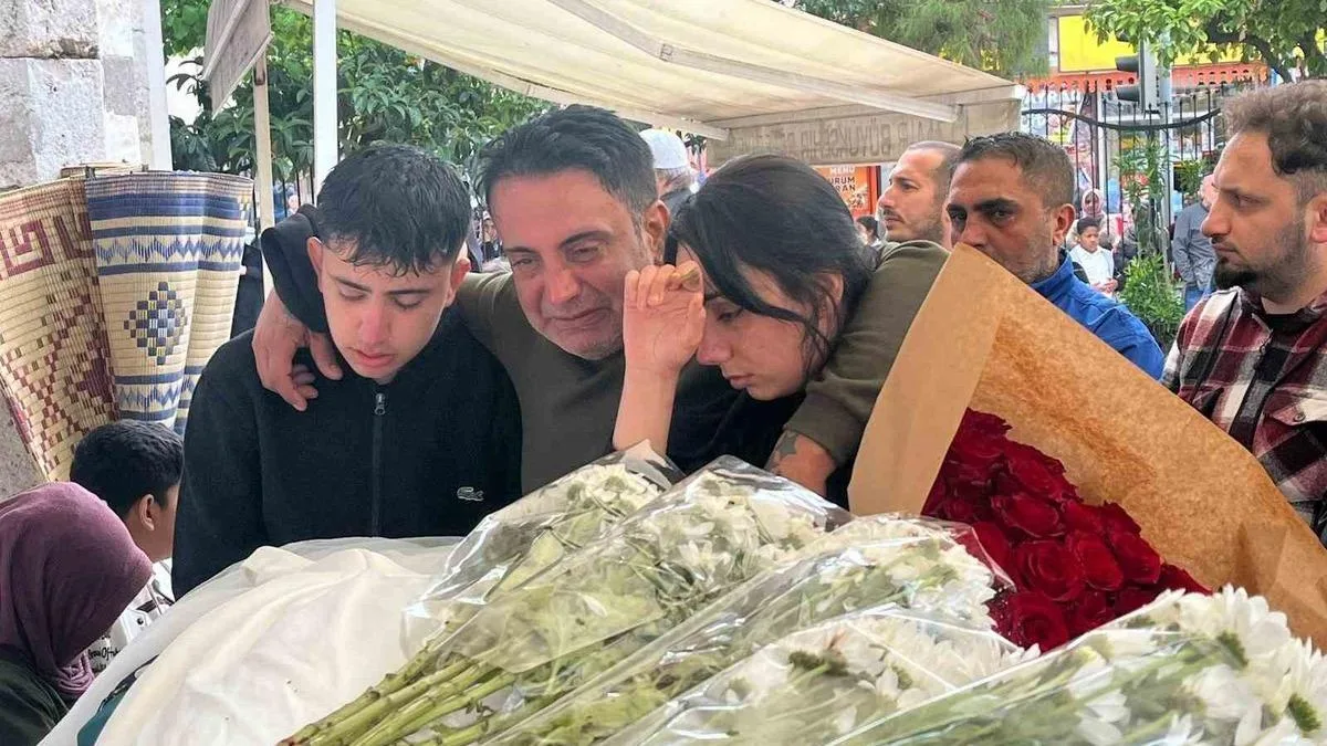 Genç Kız Burun Estetiğinde Hayatını Kaybetti
