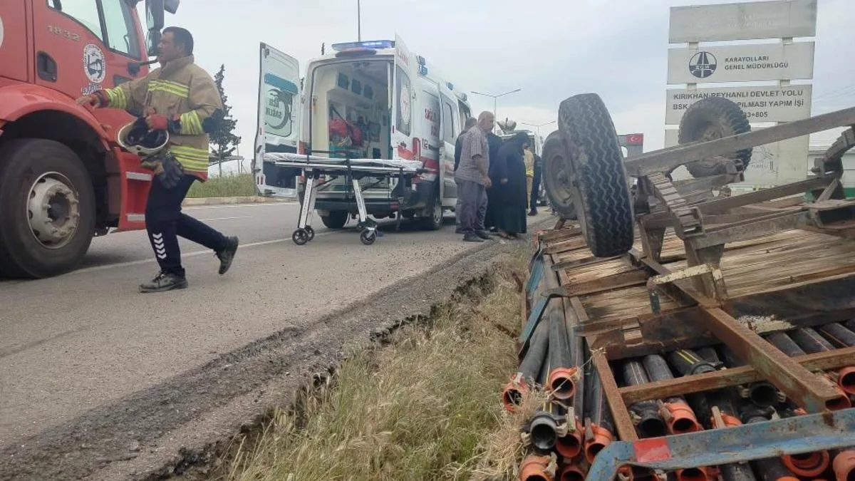 Reyhanlı’da Traktör Kazası: 4 Kişi Tarlaya Düştü