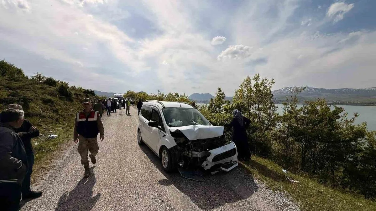 Küçüksu’da Kaza: 6 Yaralı, Hayati Tehlike Yok!