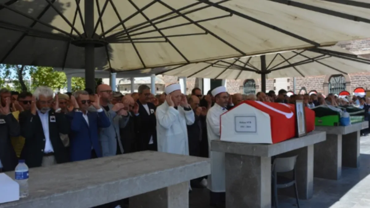 Orhan Sür, Balıkesir’de Son Yolculuğuna Uğurlandı