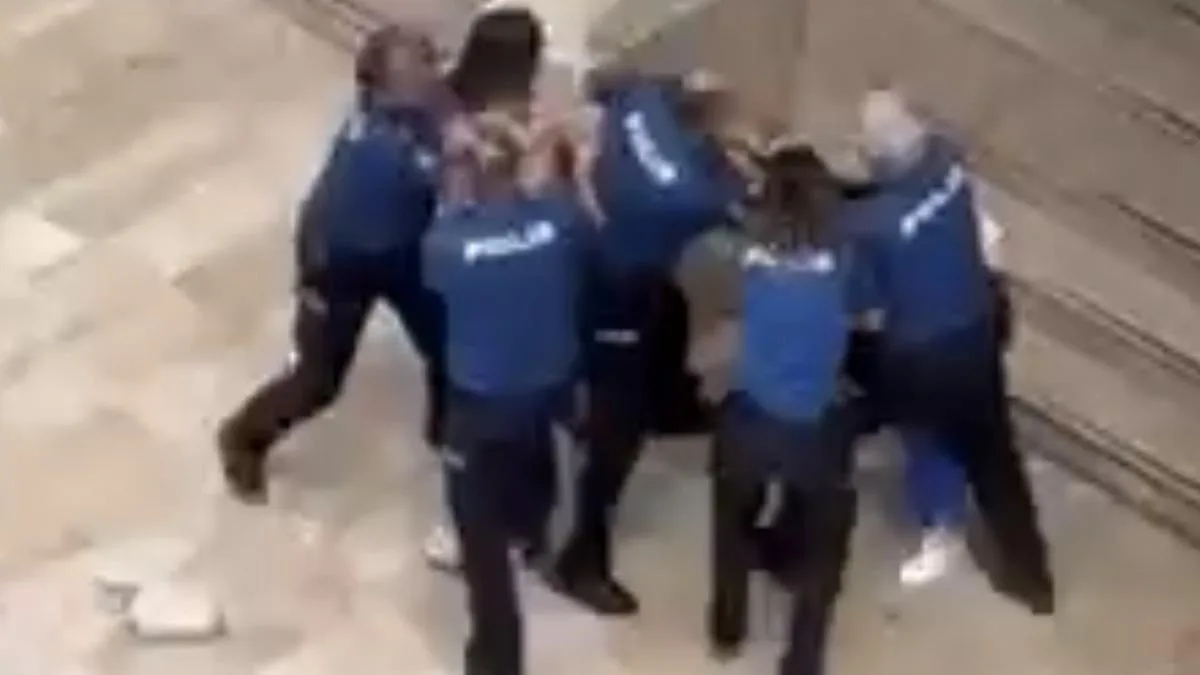 Adliyede Kavga: İki Kadın Gözaltına Alındı!