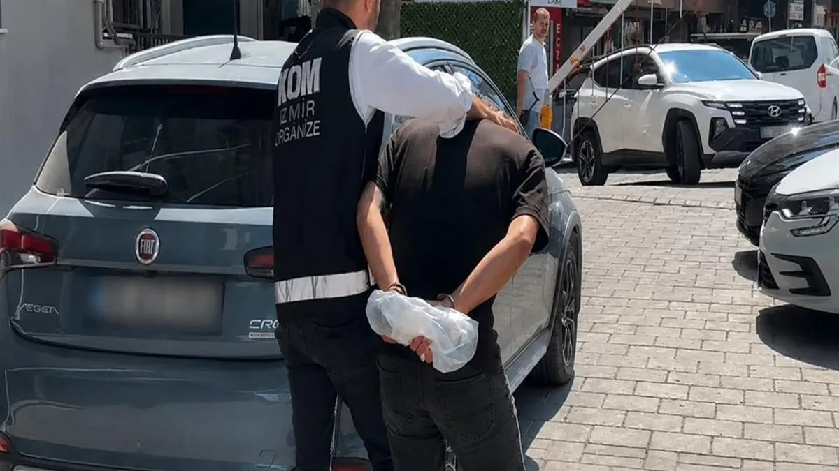 Torbalı’da Oto Galeriye Kurşunlama Şoku!