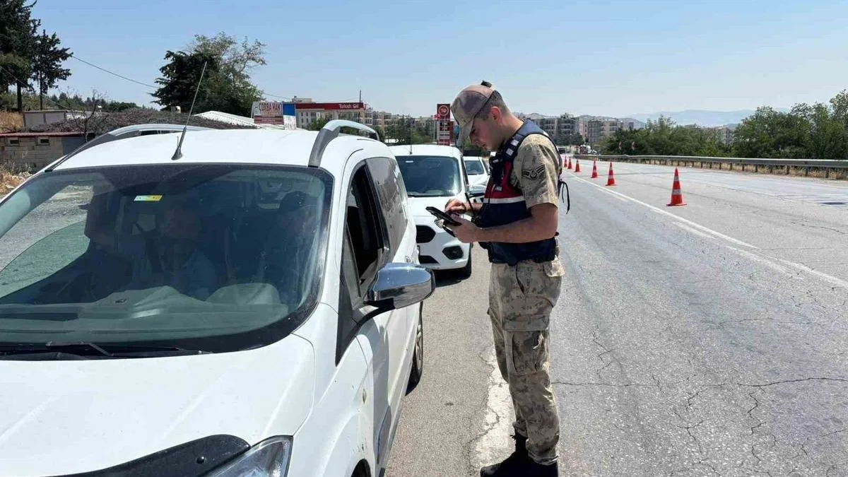 Gaziantep’te Şok Huzur Uygulaması: 25 Gözaltı