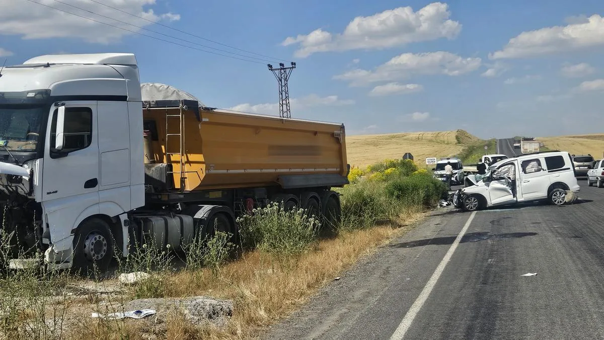 Malazgirt’te Trafik Kazası: 4 Yaralı!