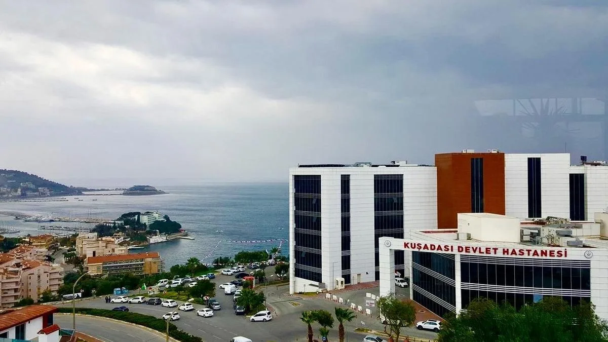 Kuşadası’nda Otel Skandalı: Zehirlenme İddiası!