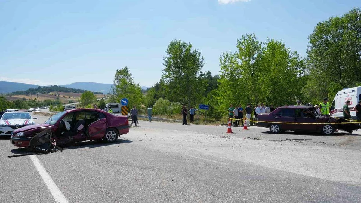 Kuzkayaka’da Feci Kaza: 1 Ölü, 2 Yaralı!