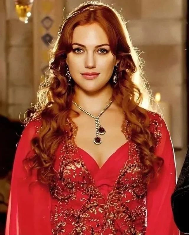 Meryem Uzerli’nin Gençlik Fotoğrafı Gündem Oldu!