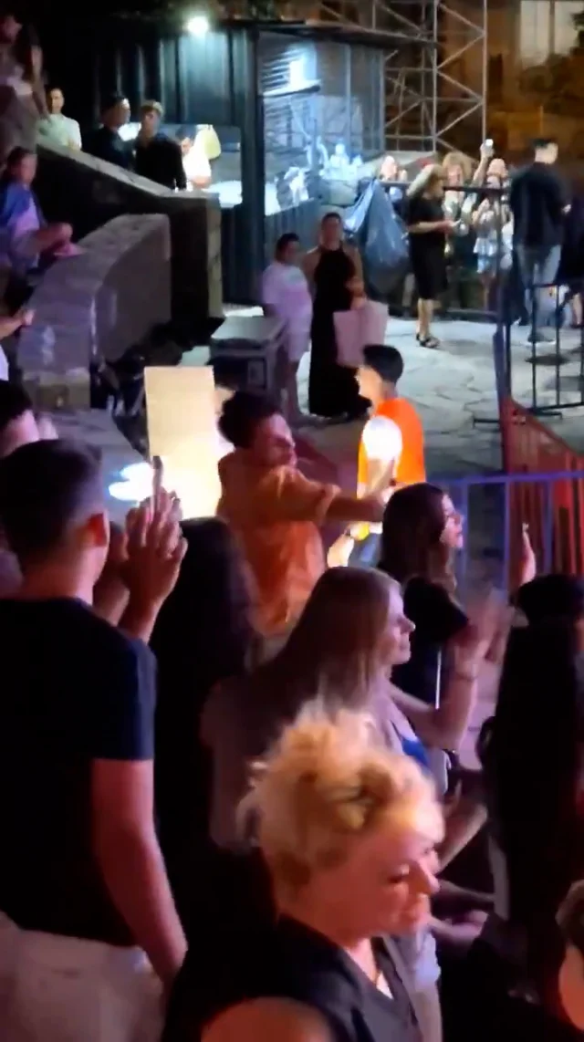 Hadise, Hayranını Sahneye Çağırdı! Dans Seçmeleri!