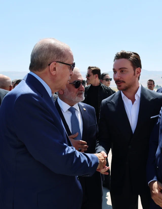 Malazgirt’te Sinan Akçıl’dan Erdoğan’a Duygusal Anlar